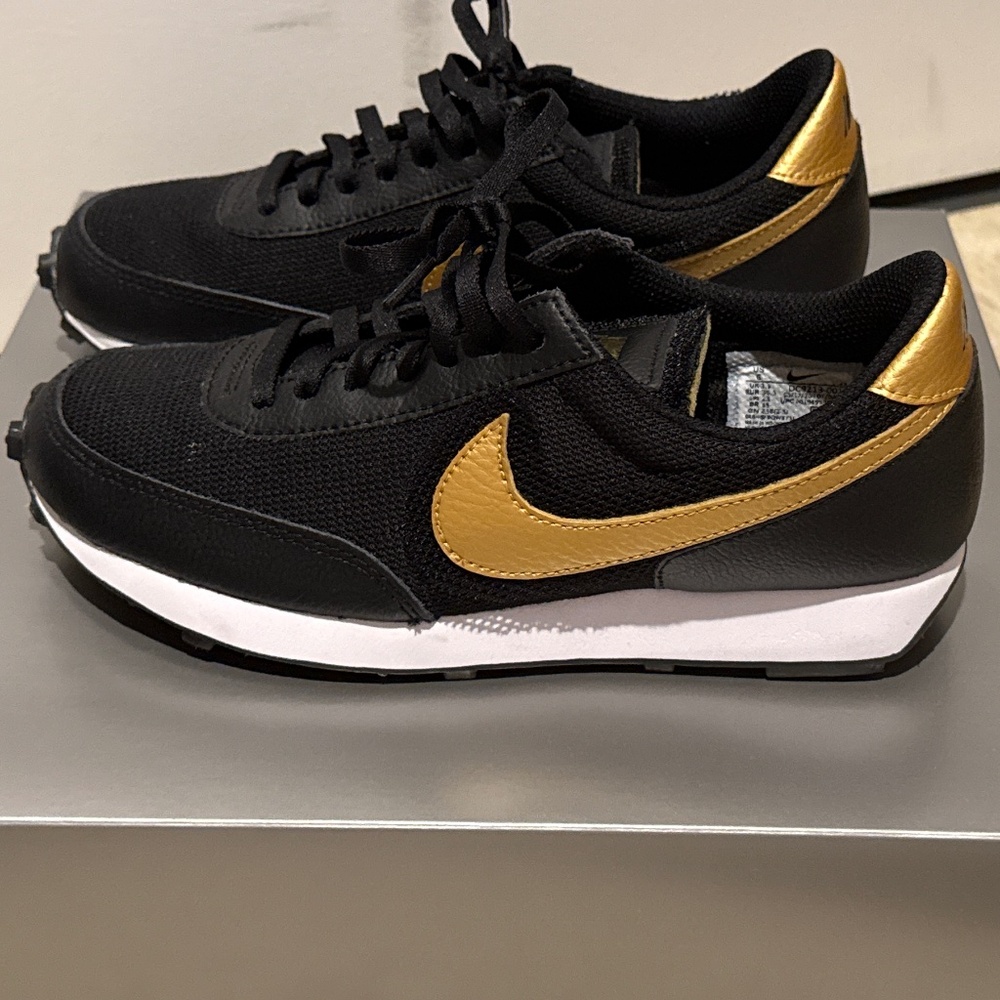 Nike Daybreak